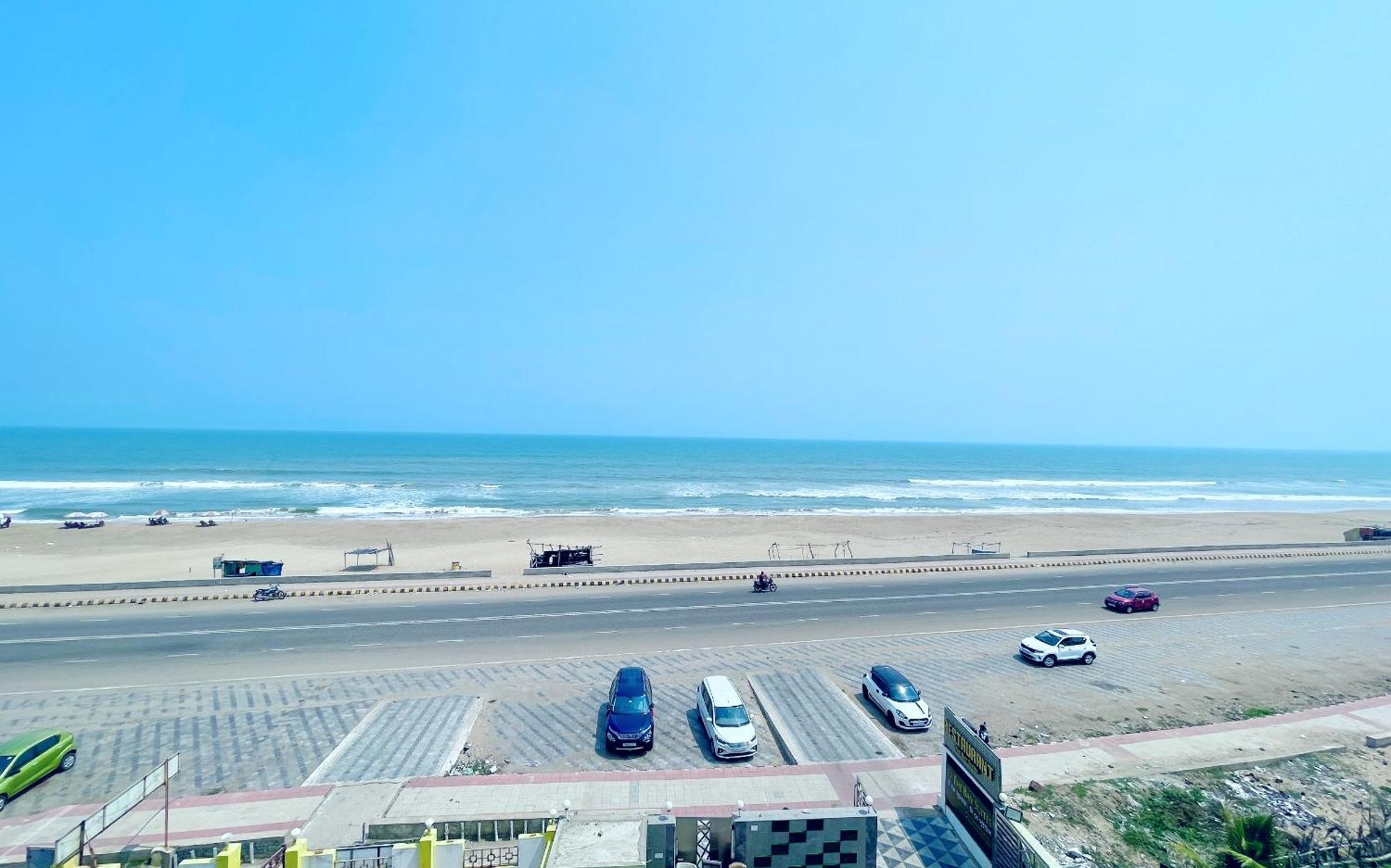 A Luxury Hotel - T - B - Suite Near Sea Beach And Temple - Fully Air Conditioned Hotel At Prime Location - Beach Front And Near Temple - Hygiene & Spacious Room - With Wifi- Restaurant- Lift- And- Parking - Best Hotel In 푸리 외부 사진